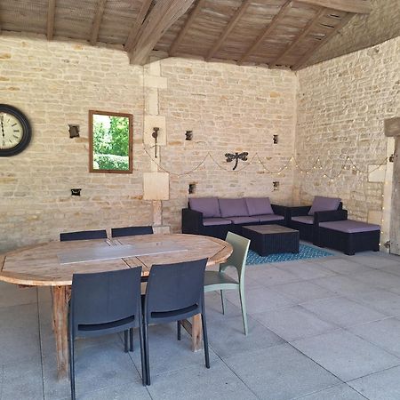 Gites Les Grandes Ecures Mons  Exterior photo